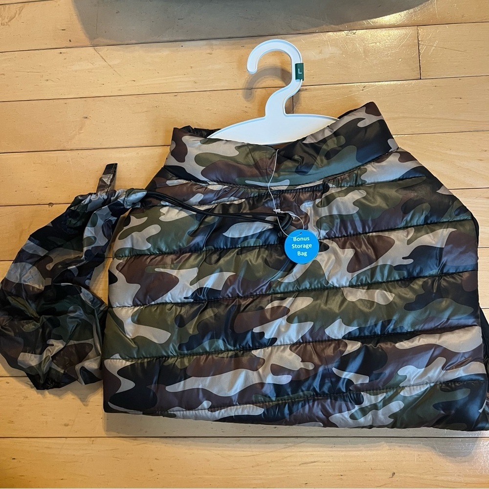 Top Paw NWT Dog Camo Vest Size Large With Storage Bag